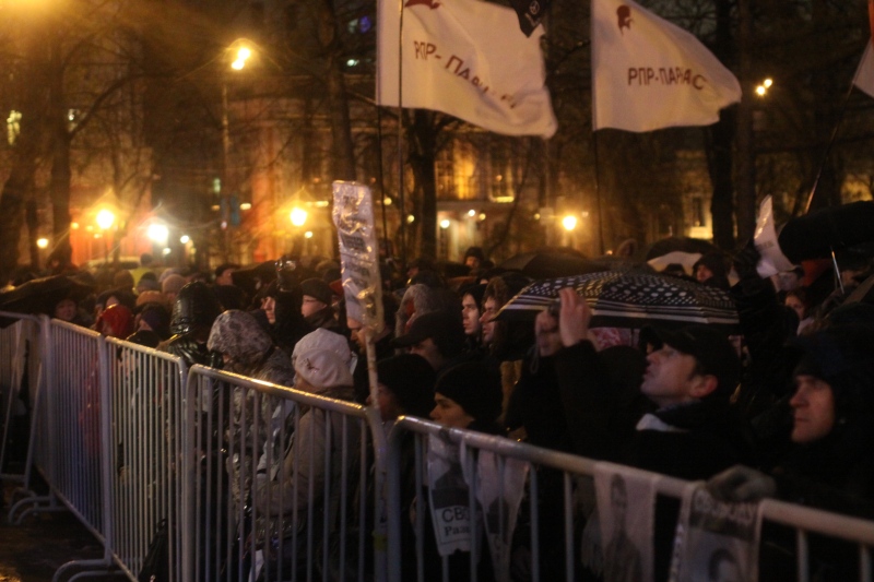 В Новопушкинском сквере в Москве прошел митинг в поддержку политзаключенных